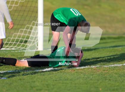 Thumbnail 2 in D'Evelyn vs. Standley Lake photogallery.