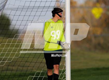 Thumbnail 3 in D'Evelyn vs. Standley Lake photogallery.