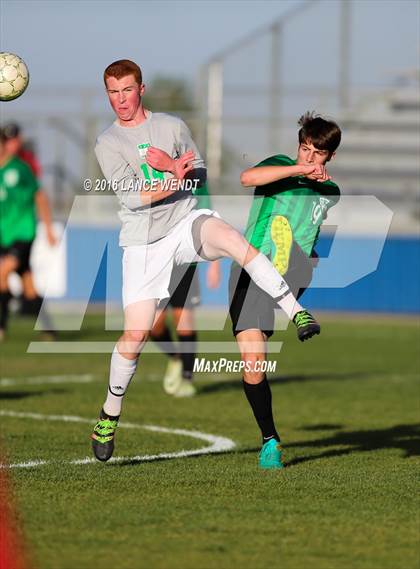 Thumbnail 2 in D'Evelyn vs. Standley Lake photogallery.