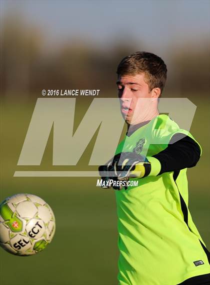 Thumbnail 2 in D'Evelyn vs. Standley Lake photogallery.