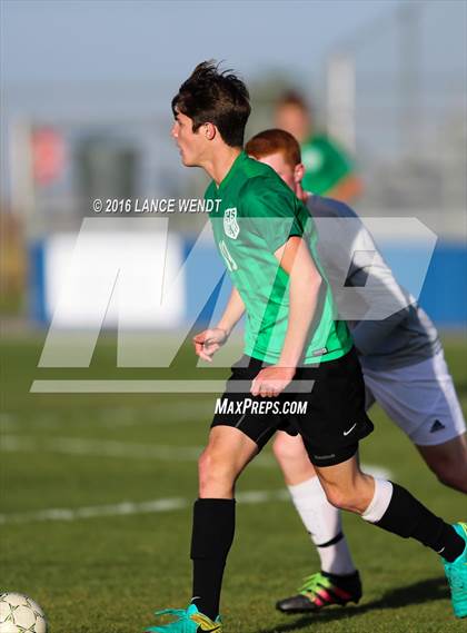 Thumbnail 2 in D'Evelyn vs. Standley Lake photogallery.