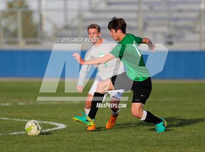 Thumbnail 1 in D'Evelyn vs. Standley Lake photogallery.