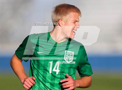 Thumbnail 2 in D'Evelyn vs. Standley Lake photogallery.