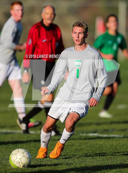 Thumbnail 3 in D'Evelyn vs. Standley Lake photogallery.