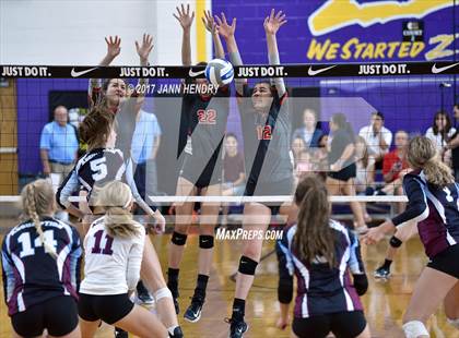 Thumbnail 2 in Assumption vs. Mater Dei (Durango Fall Classic) photogallery.
