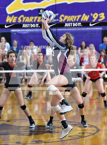 Thumbnail 2 in Assumption vs. Mater Dei (Durango Fall Classic) photogallery.