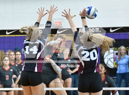 Thumbnail 1 in Assumption vs. Mater Dei (Durango Fall Classic) photogallery.