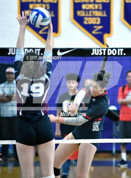 Thumbnail 2 in Assumption vs. Mater Dei (Durango Fall Classic) photogallery.