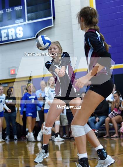 Thumbnail 2 in Assumption vs. Mater Dei (Durango Fall Classic) photogallery.