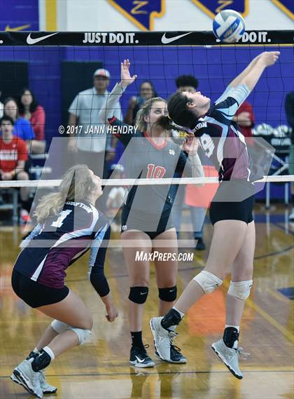 Thumbnail 2 in Assumption vs. Mater Dei (Durango Fall Classic) photogallery.