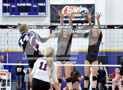 Thumbnail 2 in Assumption vs. Mater Dei (Durango Fall Classic) photogallery.