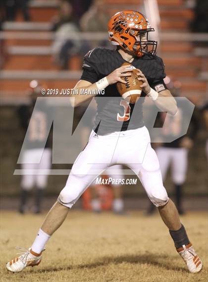 Thumbnail 1 in Gurdon vs. Magnet Cove (AAA 2A 3rd Round Playoff) photogallery.