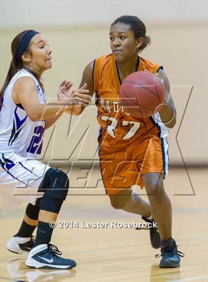 Thumbnail 1 in Madison vs Warren Freshman photogallery.