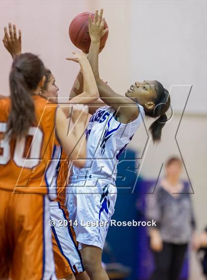 Thumbnail 2 in Madison vs Warren Freshman photogallery.