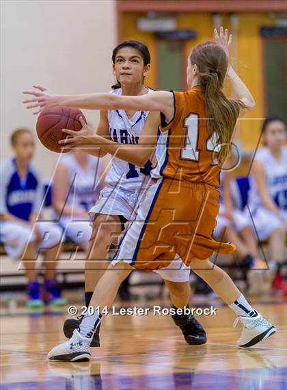 Thumbnail 1 in Madison vs Warren Freshman photogallery.
