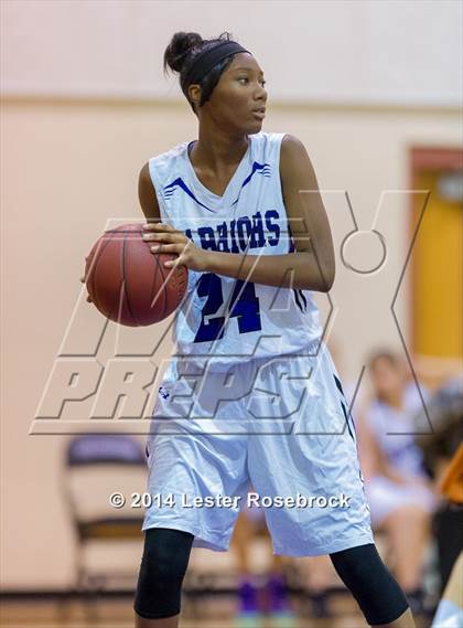 Thumbnail 2 in Madison vs Warren Freshman photogallery.