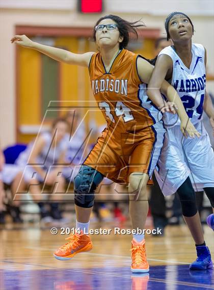 Thumbnail 3 in Madison vs Warren Freshman photogallery.