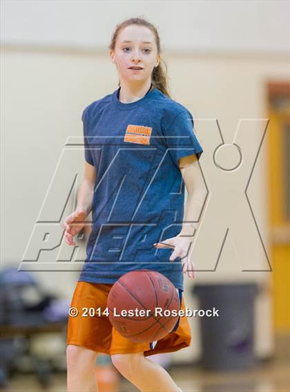 Thumbnail 3 in Madison vs Warren Freshman photogallery.