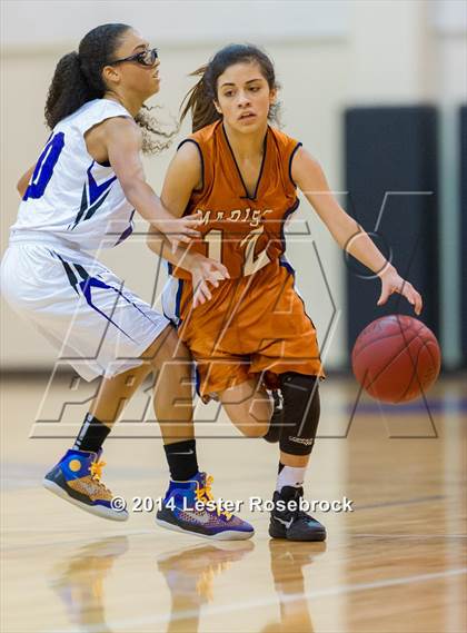 Thumbnail 2 in Madison vs Warren Freshman photogallery.