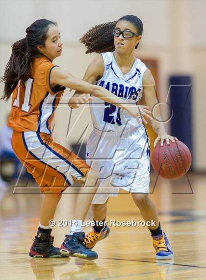 Thumbnail 3 in Madison vs Warren Freshman photogallery.