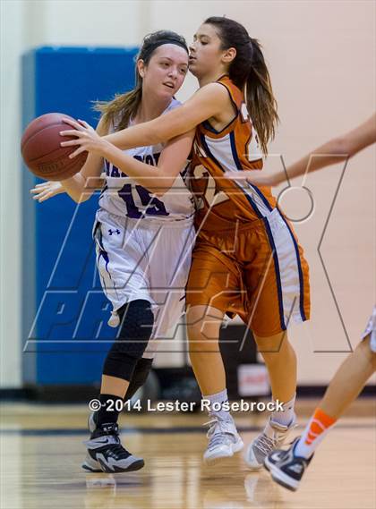 Thumbnail 2 in Madison vs Warren Freshman photogallery.