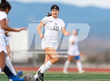 Thumbnail 1 in Flintridge Sacred Heart vs West Ranch  photogallery.