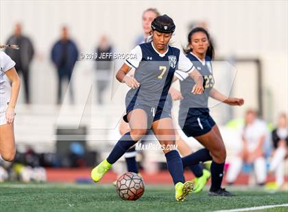 Thumbnail 3 in Flintridge Sacred Heart vs West Ranch  photogallery.