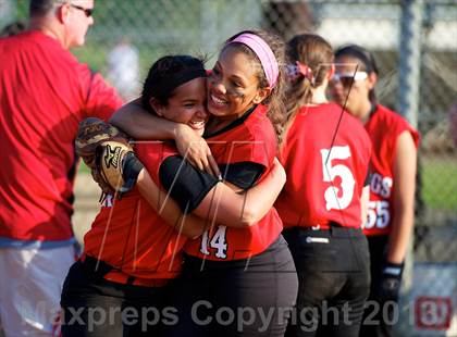 Thumbnail 3 in Plainedge vs Island Trees (Section 8 Class A Final - Game 1) photogallery.