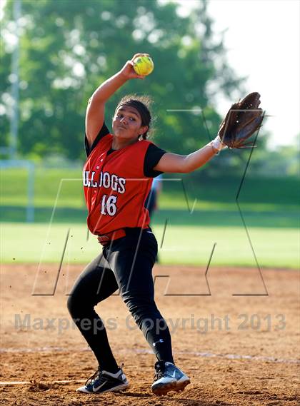 Thumbnail 1 in Plainedge vs Island Trees (Section 8 Class A Final - Game 1) photogallery.