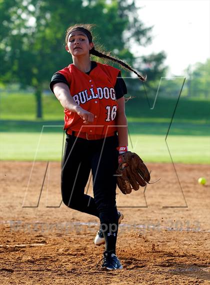 Thumbnail 3 in Plainedge vs Island Trees (Section 8 Class A Final - Game 1) photogallery.