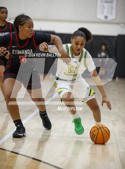 Thumbnail 2 in Ontario Christian @ Etiwanda photogallery.