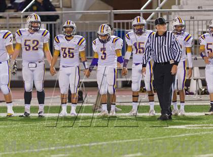 Thumbnail 1 in Sabinal vs. La Pryor (UIL 1A D2 Region 4 Regional Playoffs) photogallery.