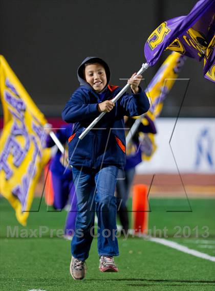 Thumbnail 2 in Sabinal vs. La Pryor (UIL 1A D2 Region 4 Regional Playoffs) photogallery.