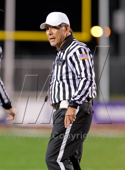 Thumbnail 3 in Sabinal vs. La Pryor (UIL 1A D2 Region 4 Regional Playoffs) photogallery.