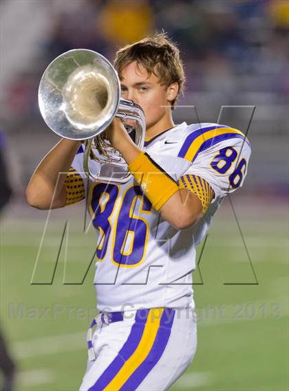 Thumbnail 2 in Sabinal vs. La Pryor (UIL 1A D2 Region 4 Regional Playoffs) photogallery.