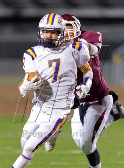 Thumbnail 1 in Sabinal vs. La Pryor (UIL 1A D2 Region 4 Regional Playoffs) photogallery.