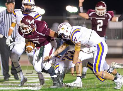 Thumbnail 2 in Sabinal vs. La Pryor (UIL 1A D2 Region 4 Regional Playoffs) photogallery.