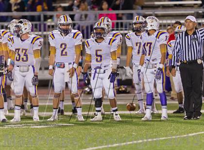 Thumbnail 3 in Sabinal vs. La Pryor (UIL 1A D2 Region 4 Regional Playoffs) photogallery.