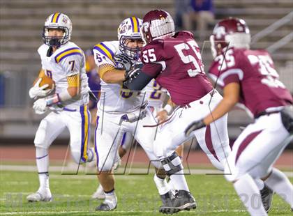 Thumbnail 2 in Sabinal vs. La Pryor (UIL 1A D2 Region 4 Regional Playoffs) photogallery.