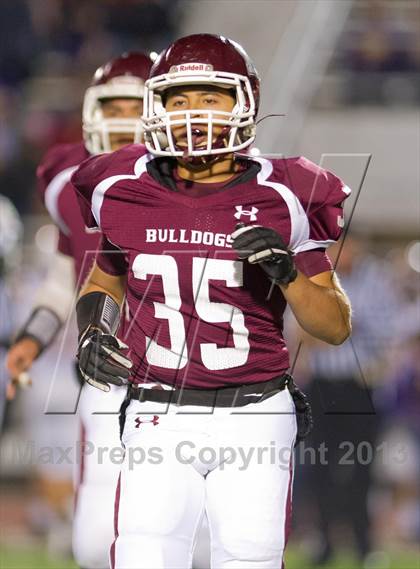 Thumbnail 3 in Sabinal vs. La Pryor (UIL 1A D2 Region 4 Regional Playoffs) photogallery.