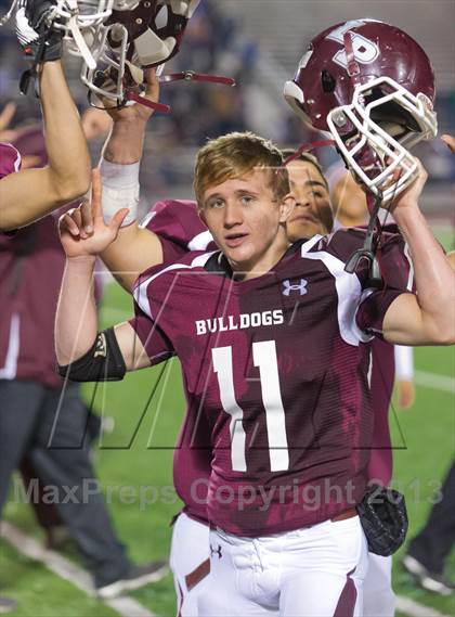 Thumbnail 2 in Sabinal vs. La Pryor (UIL 1A D2 Region 4 Regional Playoffs) photogallery.