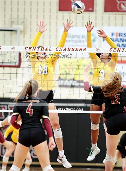 Thumbnail 1 in Birdville vs Keller Central photogallery.