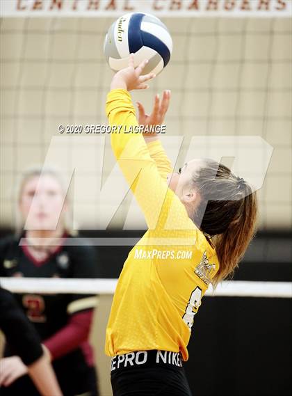 Thumbnail 2 in Birdville vs Keller Central photogallery.