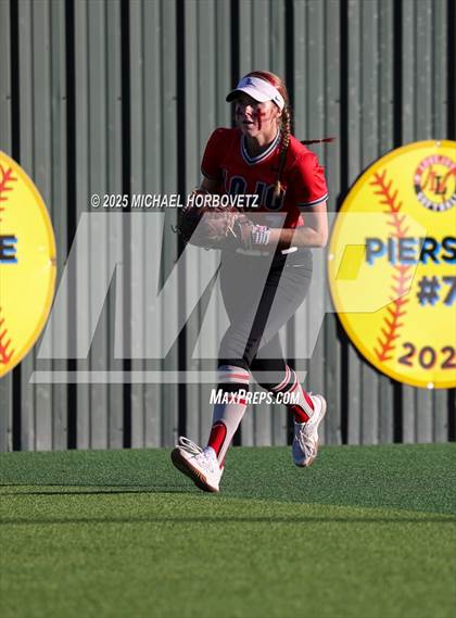 Thumbnail 2 in Lovejoy vs Walnut Grove photogallery.