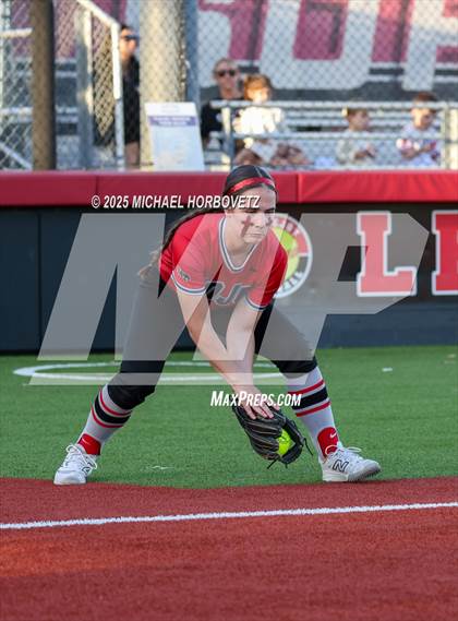 Thumbnail 1 in Lovejoy vs Walnut Grove photogallery.