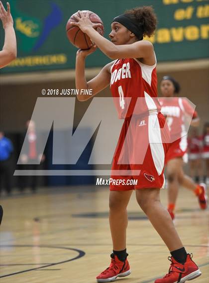 Thumbnail 3 in Madison vs. Hoover (CIF SDS D5 Final) photogallery.