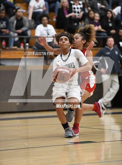 Thumbnail 2 in Madison vs. Hoover (CIF SDS D5 Final) photogallery.