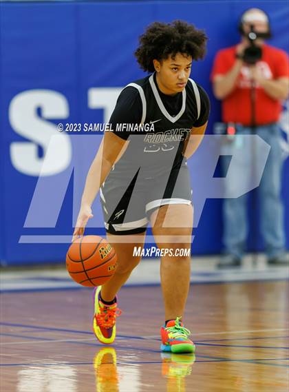 Thumbnail 3 in Lincoln Northeast vs. Lincoln High (HAC Tournament Final) photogallery.