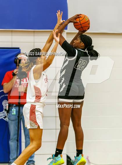 Thumbnail 2 in Lincoln Northeast vs. Lincoln High (HAC Tournament Final) photogallery.