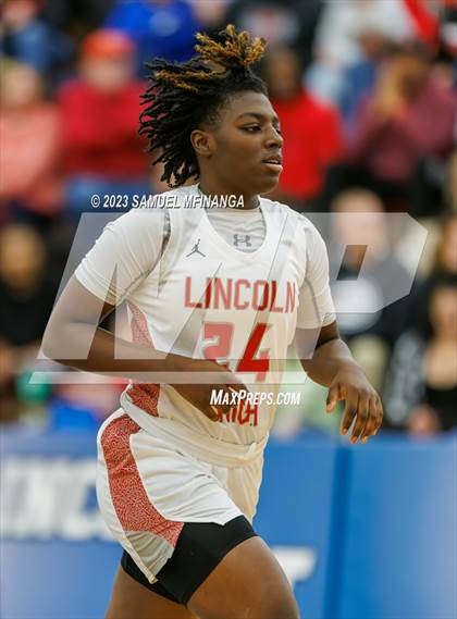 Thumbnail 3 in Lincoln Northeast vs. Lincoln High (HAC Tournament Final) photogallery.